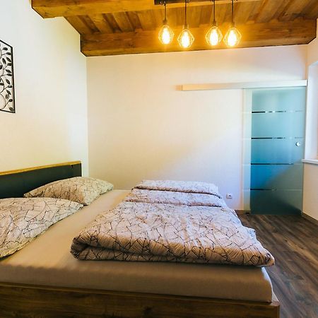 Apartmany Pri Jaskyni - Бистра Екстер'єр фото