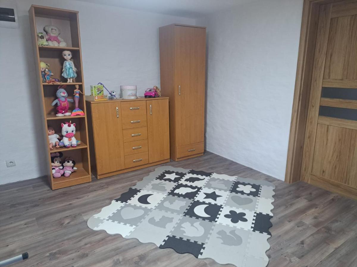 Apartmany Pri Jaskyni - Бистра Екстер'єр фото