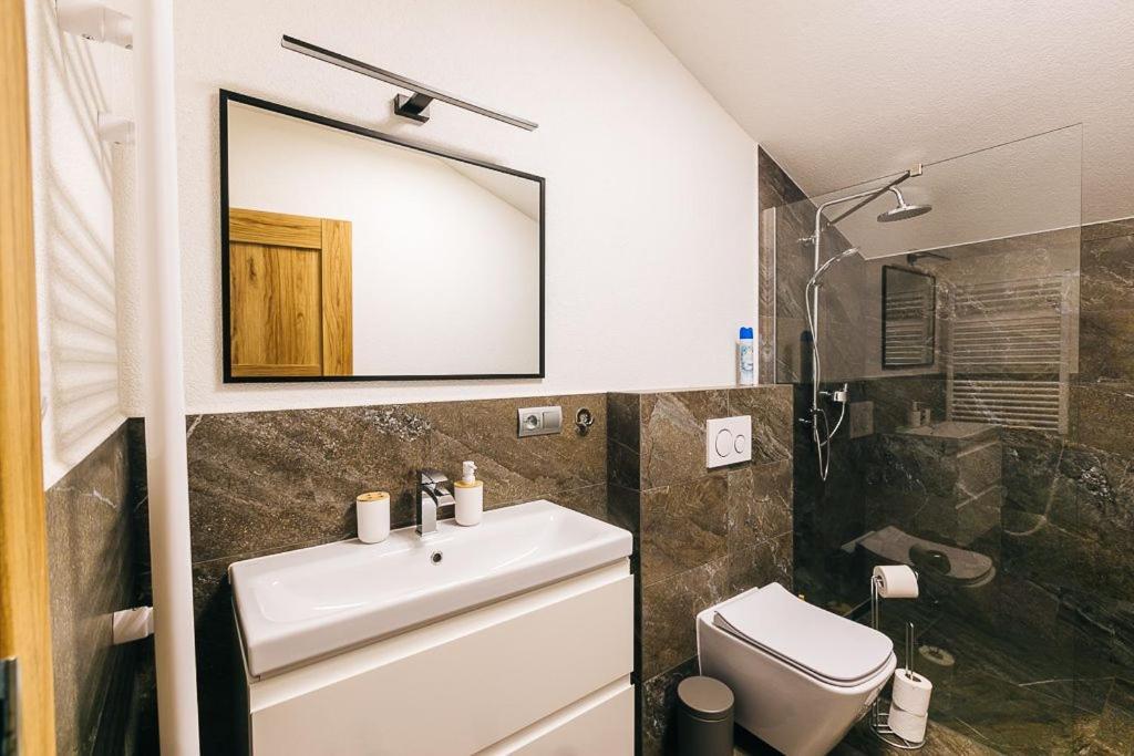 Apartmany Pri Jaskyni - Бистра Екстер'єр фото