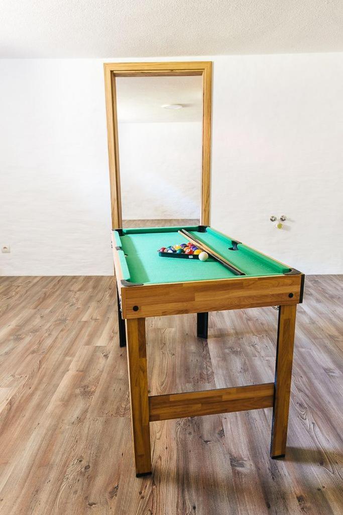 Apartmany Pri Jaskyni - Бистра Екстер'єр фото